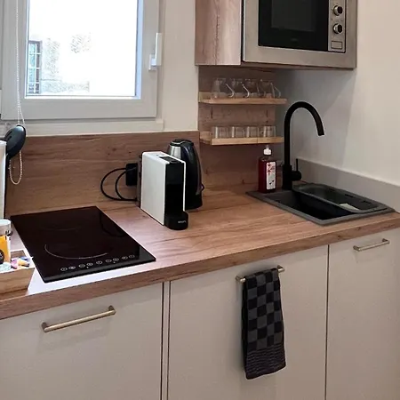 Grand Calme Et Moderne Avec Coin Nuit - Quartier Des Antiquaires Appartement