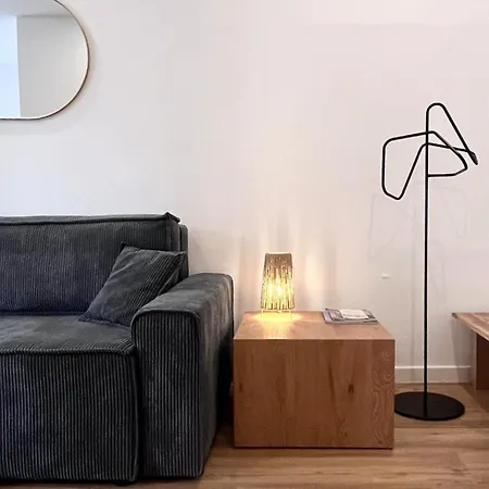 Grand Calme Et Moderne Avec Coin Nuit - Quartier Des Antiquaires