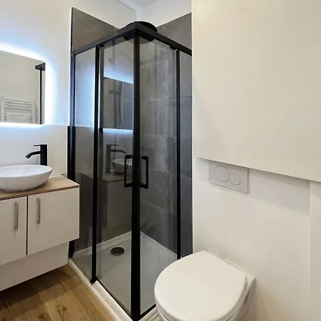Appartement Grand Calme Et Moderne Avec Coin Nuit - Quartier Des Antiquaires